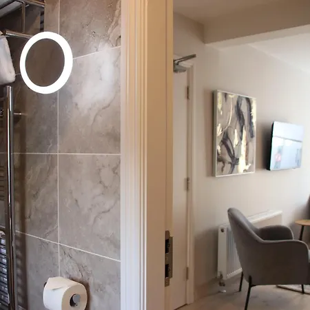 Birdies Townhouse 3* Митчелстаун